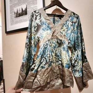 Le Chateau Vintage Kimono Silk Top